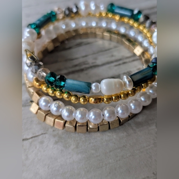 ʜᴀɴᴅᴍᴀᴅᴇ ᴍᴇᴍᴏʀʏ ᴡɪʀᴇ ʙᴇᴀᴅᴇᴅ ʙʀᴀᴄᴇʟᴇᴛ With Matching Earrings - Picture 3 of 6